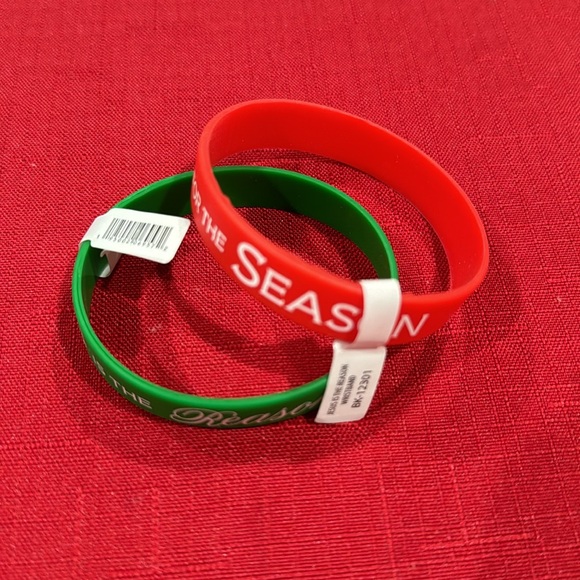 Jesus is the Reason for the Season set of 2 silicone bracelets 7” stretchable - Picture 4 of 4